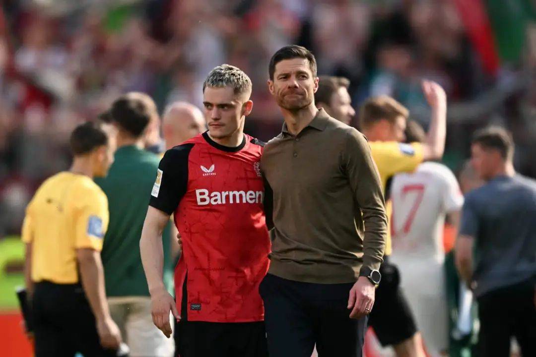 英超核爆级官宣！利物浦1.36亿天价砸晕德甲，维尔茨驾临安菲尔德剑指王座！